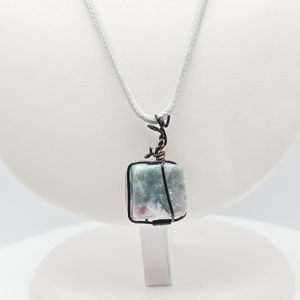 Raw Green Aventurine Necklace Semi-Precious Copper Wire Mesh Chain Silver Tone